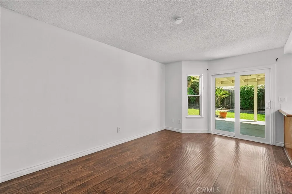 7553 Niagara Fontana, CA 92336