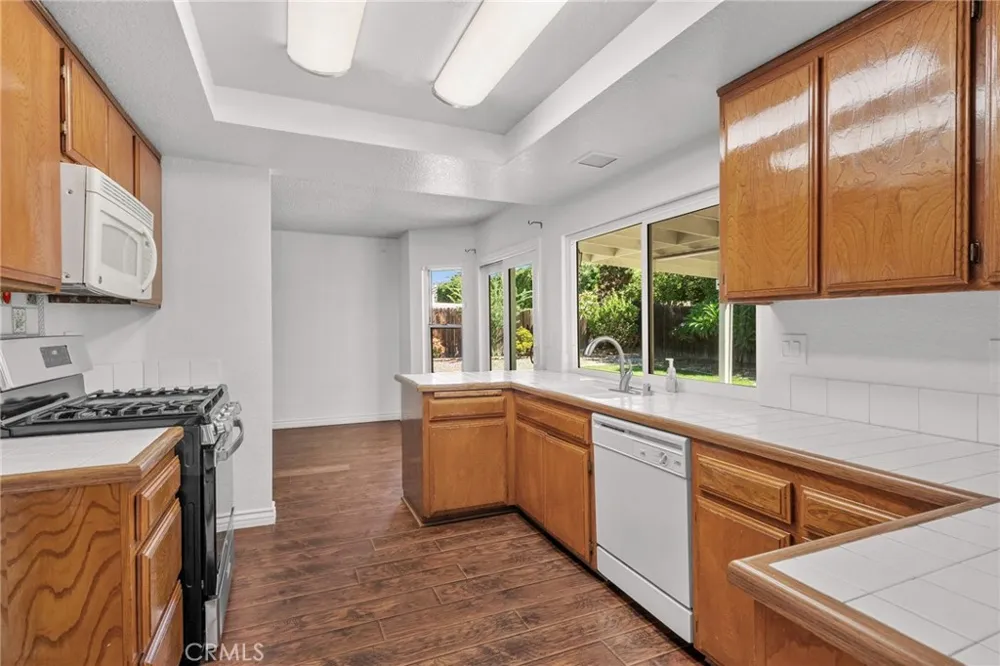 7553 Niagara Fontana, CA 92336