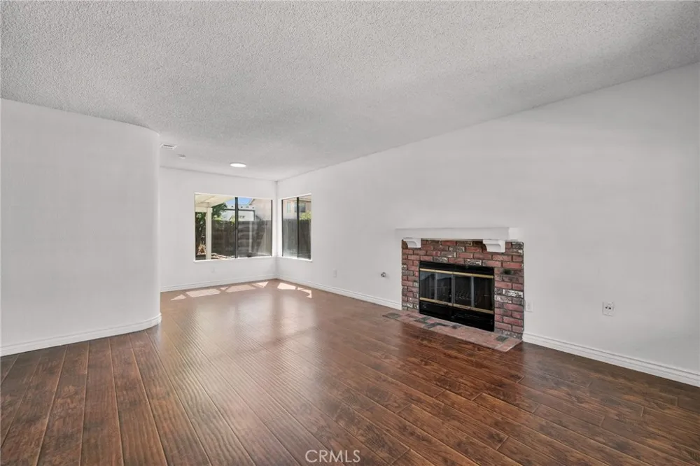 7553 Niagara Fontana, CA 92336
