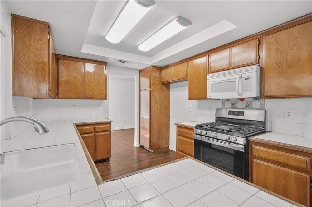 7553 Niagara Fontana, CA 92336