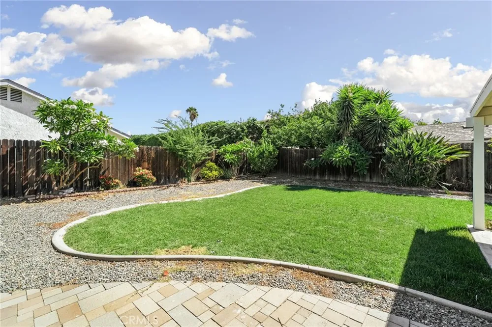 7553 Niagara Fontana, CA 92336