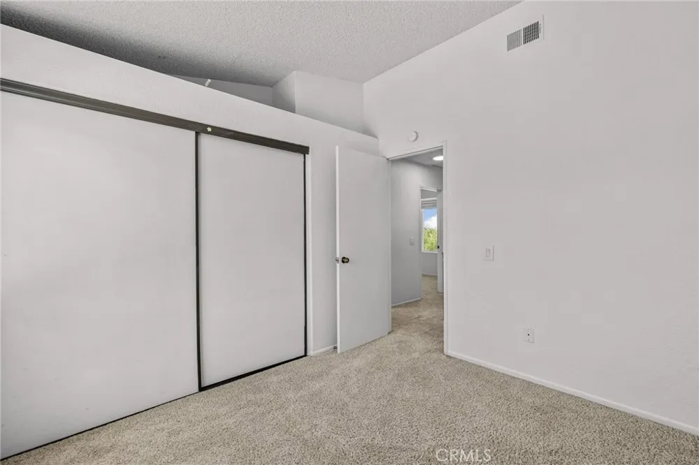 7553 Niagara Fontana, CA 92336