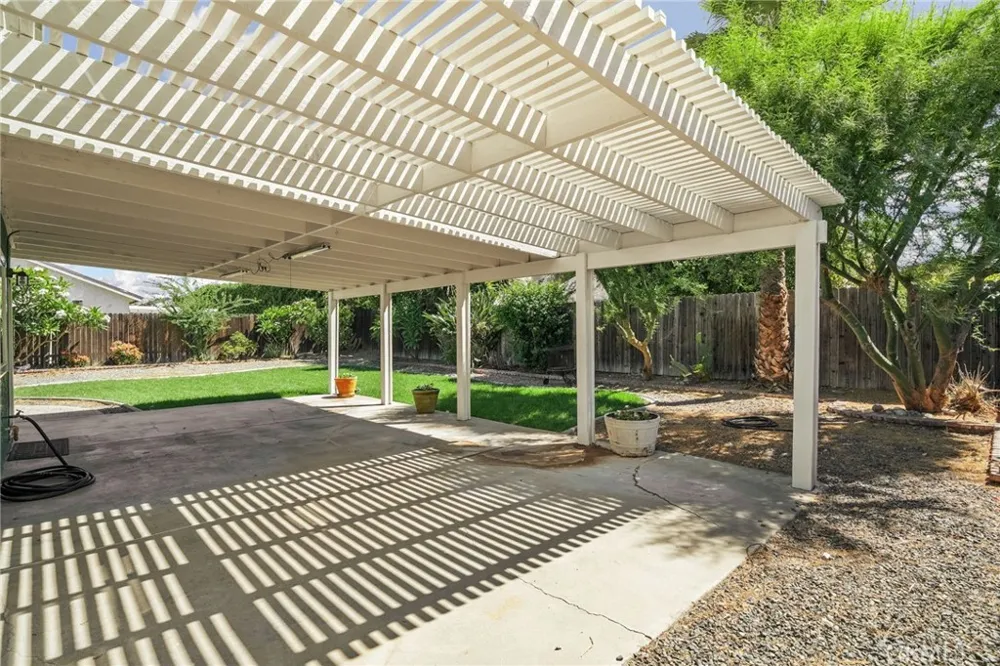 7553 Niagara Fontana, CA 92336