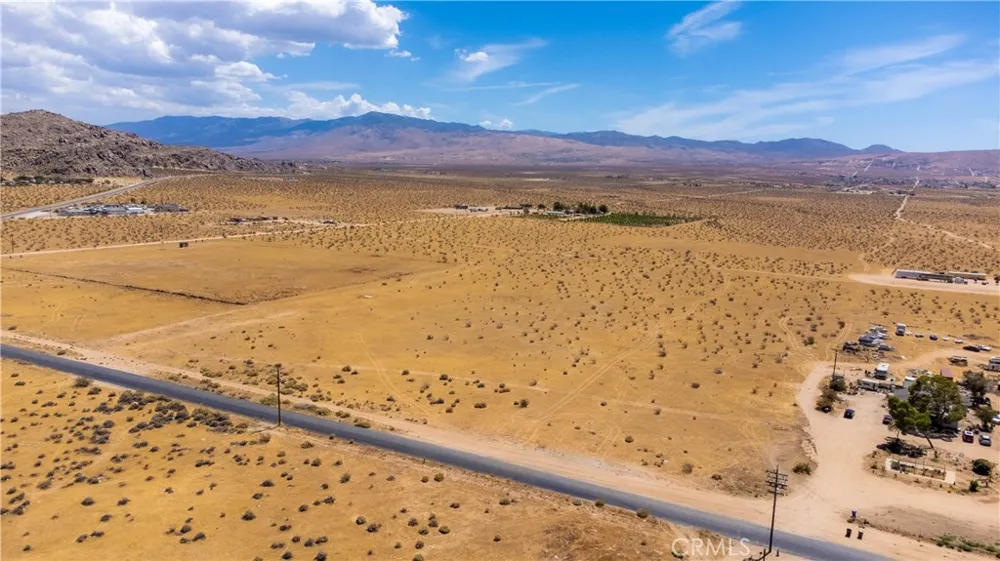 Ottawa Apple Valley, CA 90307