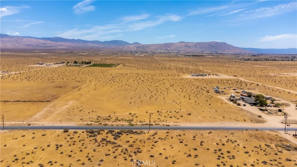 Ottawa Apple Valley, CA 90307