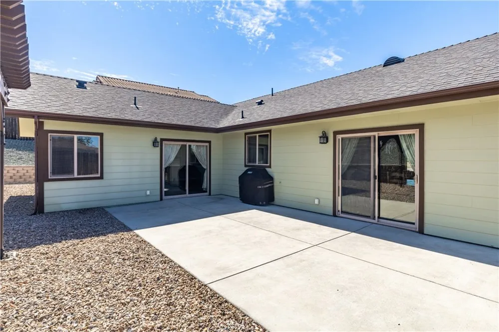 2225 Holly Drive Paso Robles, CA 93446