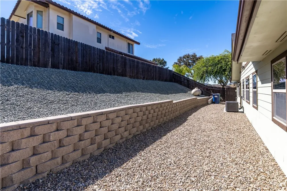 2225 Holly Drive Paso Robles, CA 93446