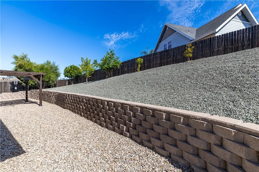 2225 Holly Drive Paso Robles, CA 93446