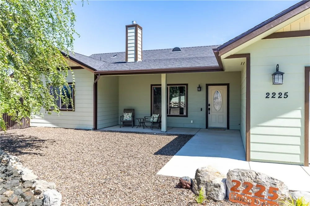 2225 Holly Drive Paso Robles, CA 93446