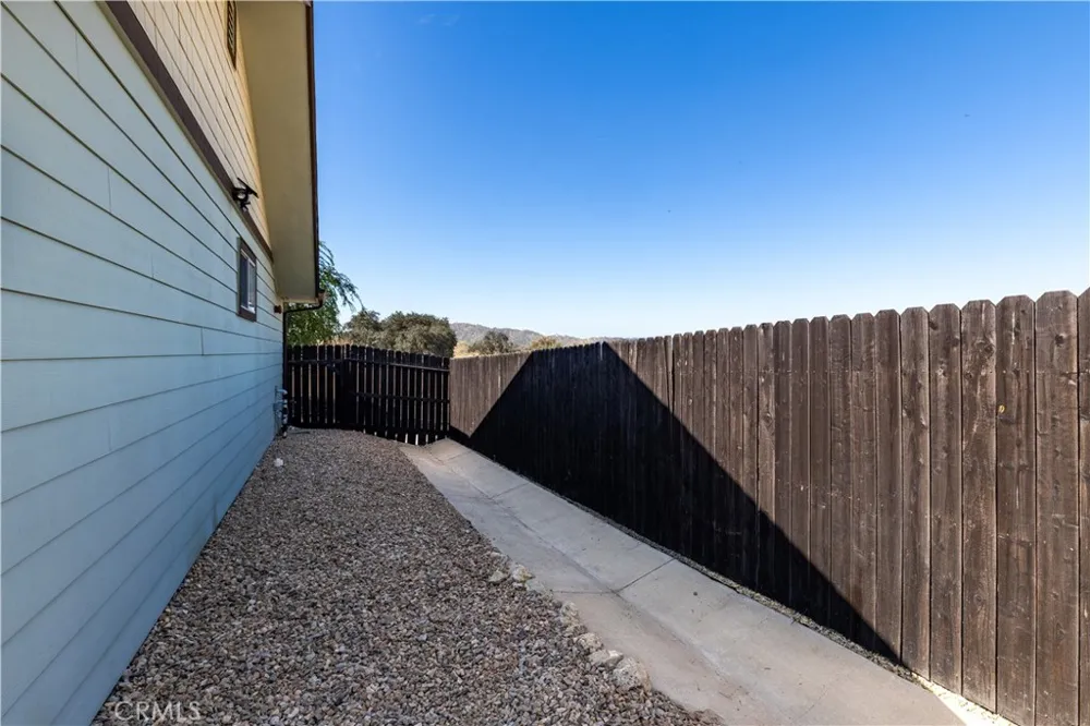 2225 Holly Drive Paso Robles, CA 93446