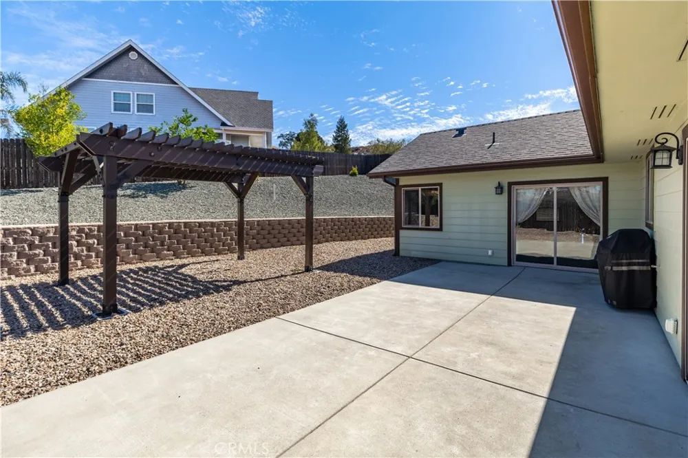 2225 Holly Drive Paso Robles, CA 93446