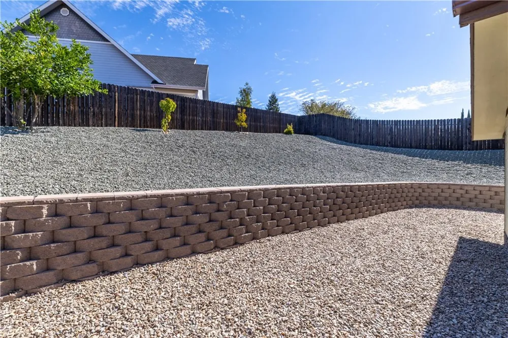 2225 Holly Drive Paso Robles, CA 93446