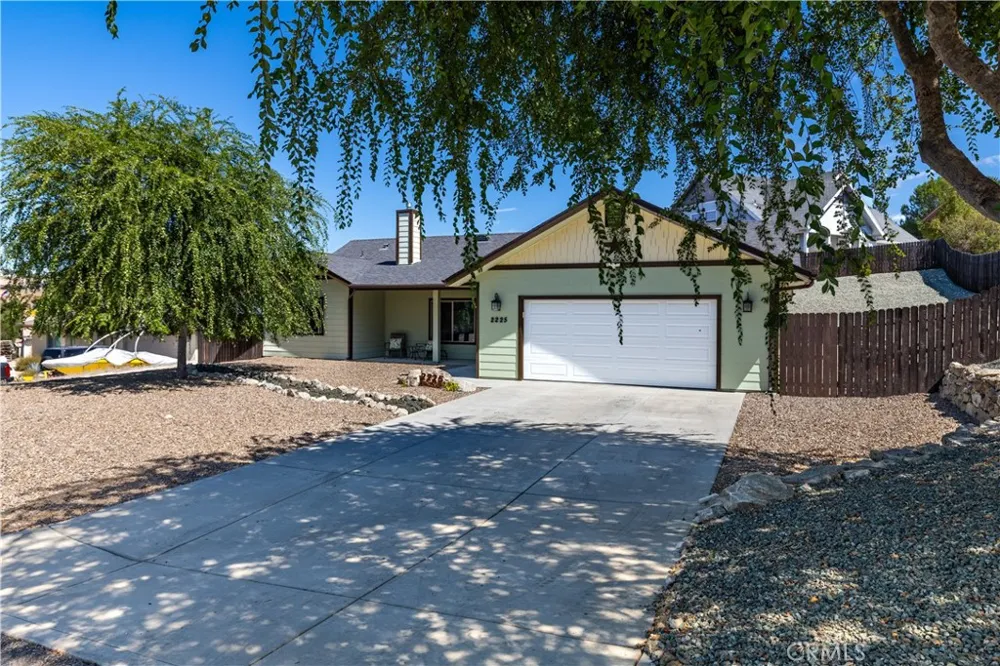 2225 Holly Drive Paso Robles, CA 93446