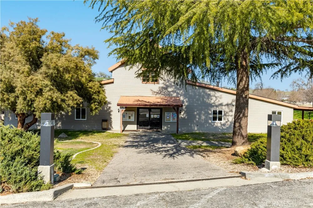 2225 Holly Drive Paso Robles, CA 93446