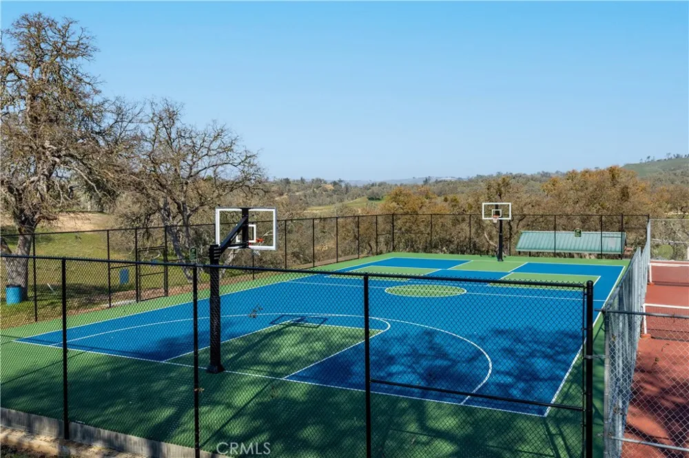 2225 Holly Drive Paso Robles, CA 93446