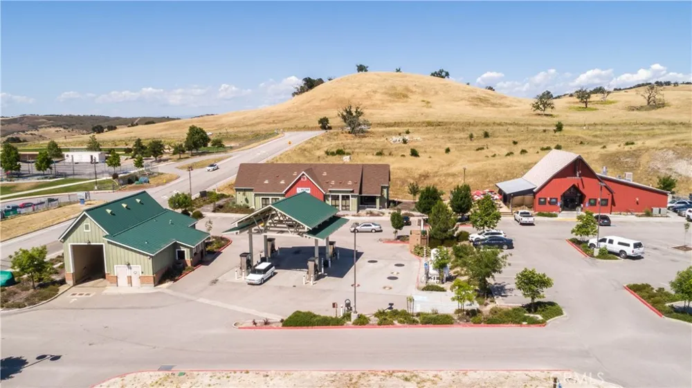 2225 Holly Drive Paso Robles, CA 93446