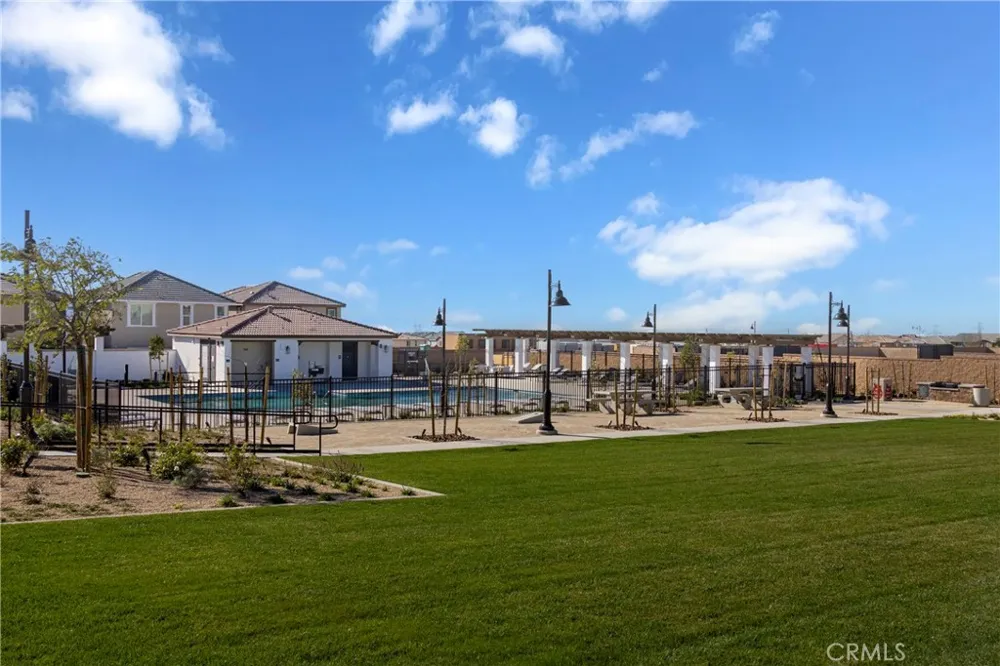 16524 Stone Pine Lane Fontana, CA 92336