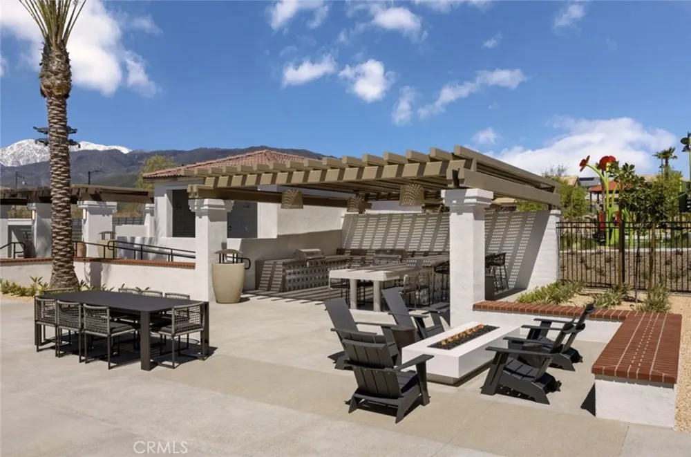 16524 Stone Pine Lane Fontana, CA 92336