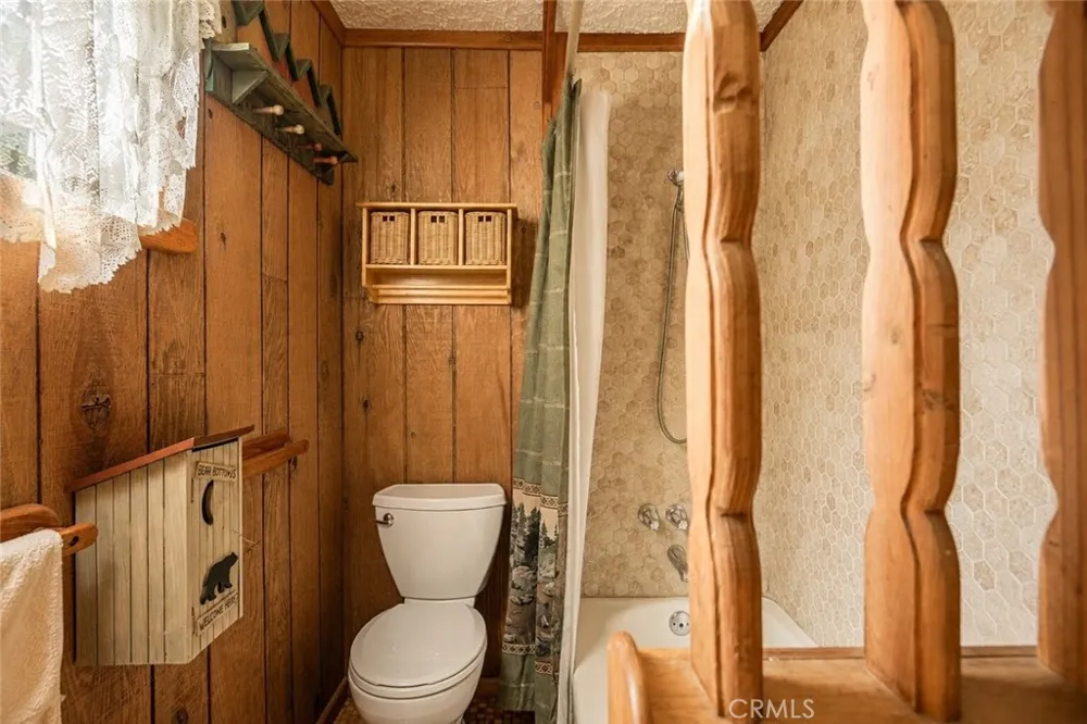 24244 Altdorf Crestline, CA 92325