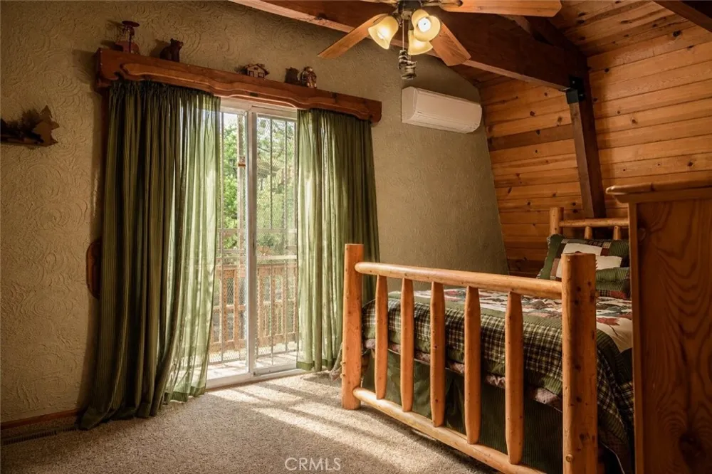24244 Altdorf Crestline, CA 92325