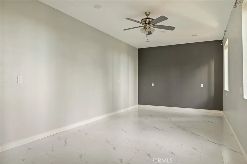 24244 Altdorf Crestline, CA 92325