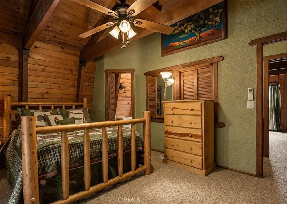 24244 Altdorf Crestline, CA 92325