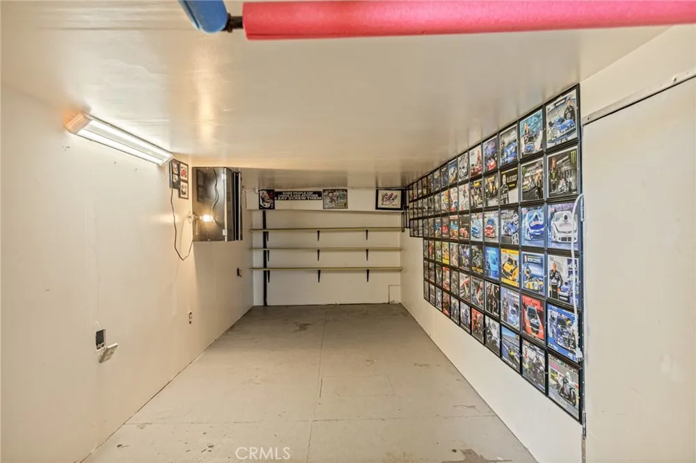 24244 Altdorf Crestline, CA 92325