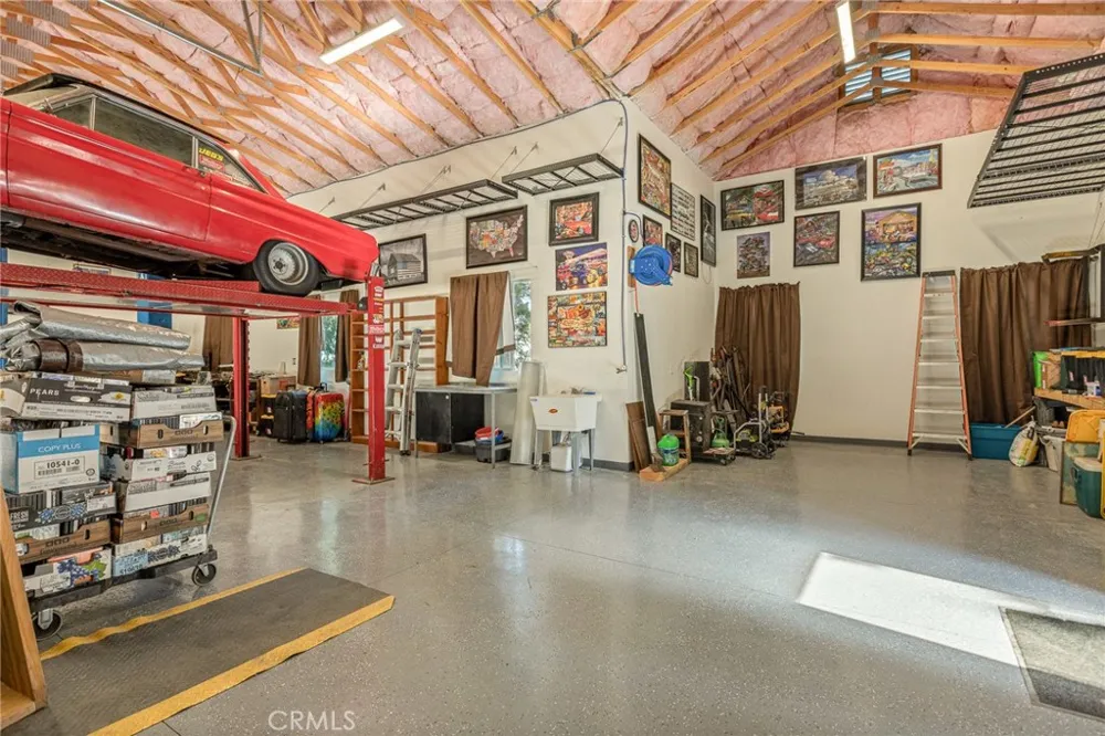 24244 Altdorf Crestline, CA 92325