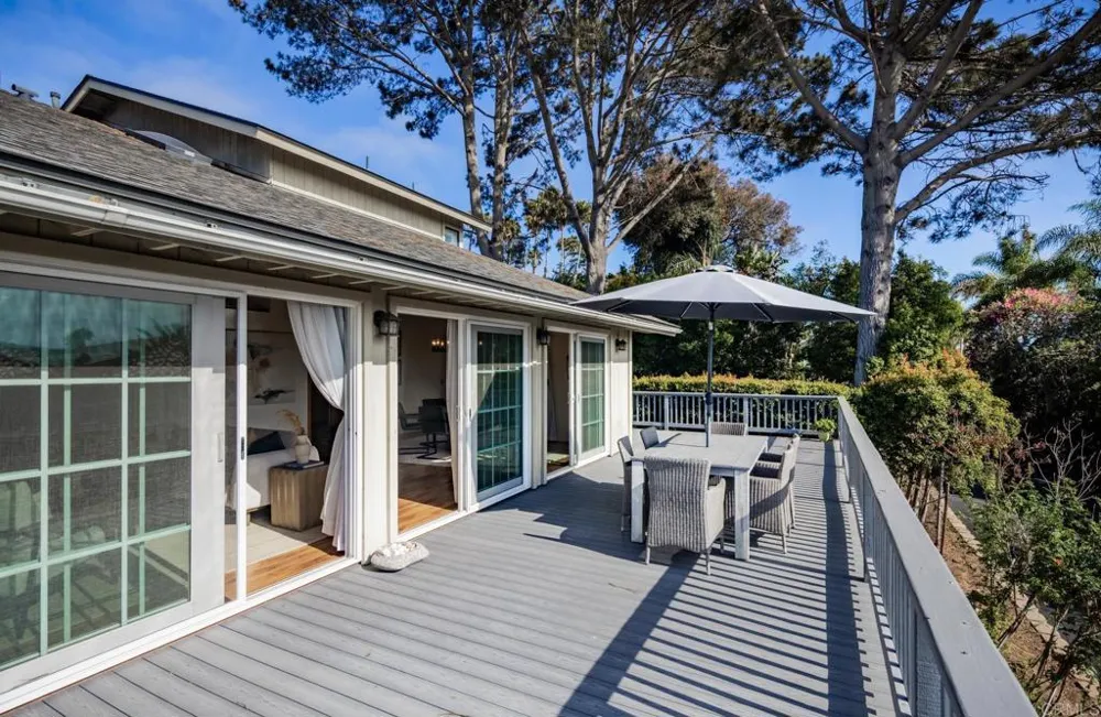 279 Hillcrest Drive Encinitas, CA 92024