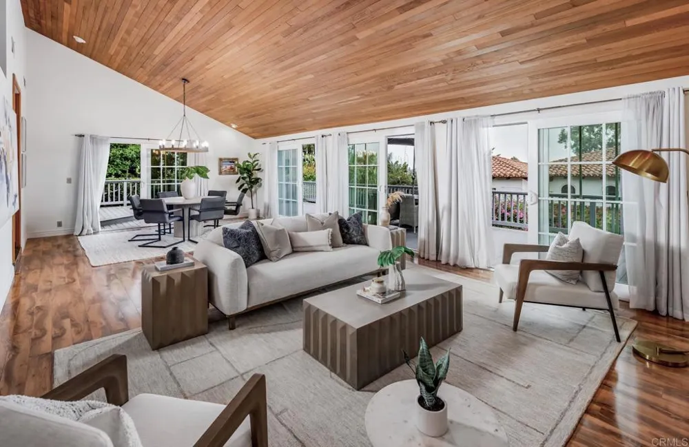 279 Hillcrest Drive Encinitas, CA 92024