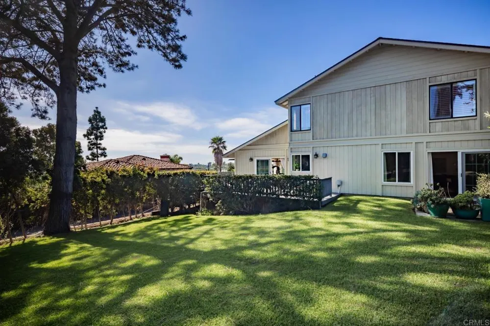 279 Hillcrest Drive Encinitas, CA 92024