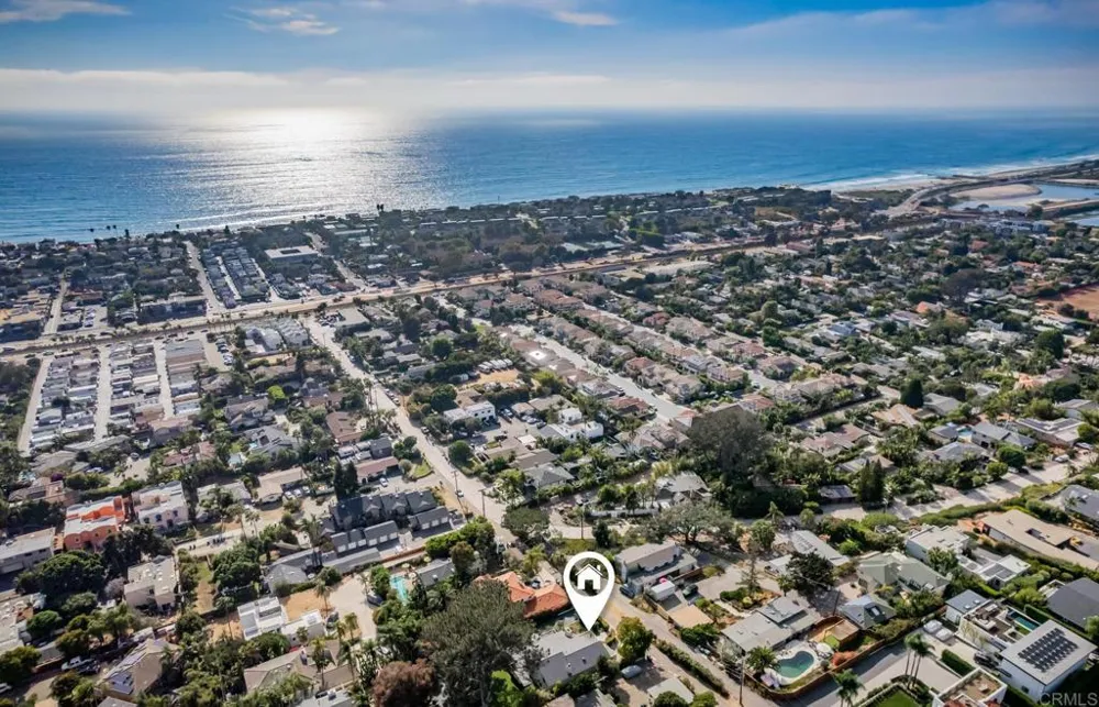 279 Hillcrest Drive Encinitas, CA 92024