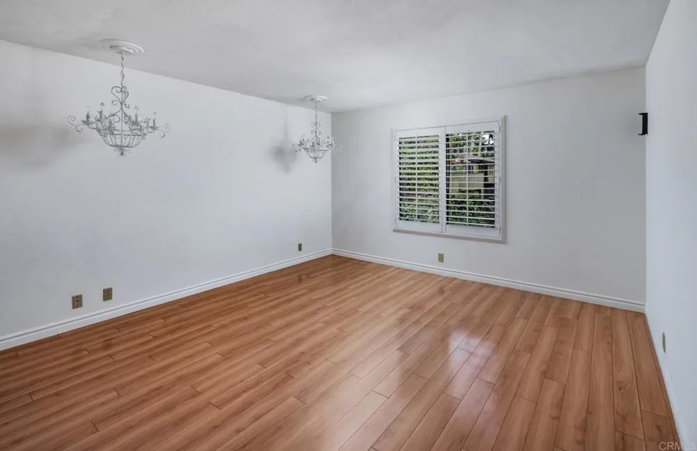 279 Hillcrest Drive Encinitas, CA 92024