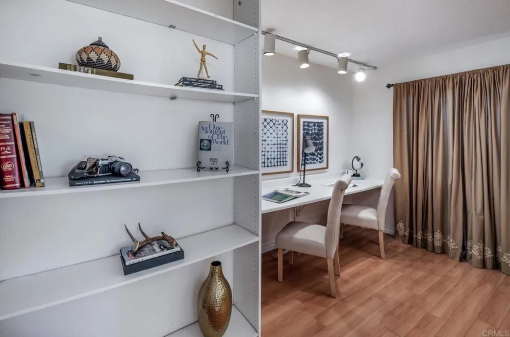 279 Hillcrest Drive Encinitas, CA 92024