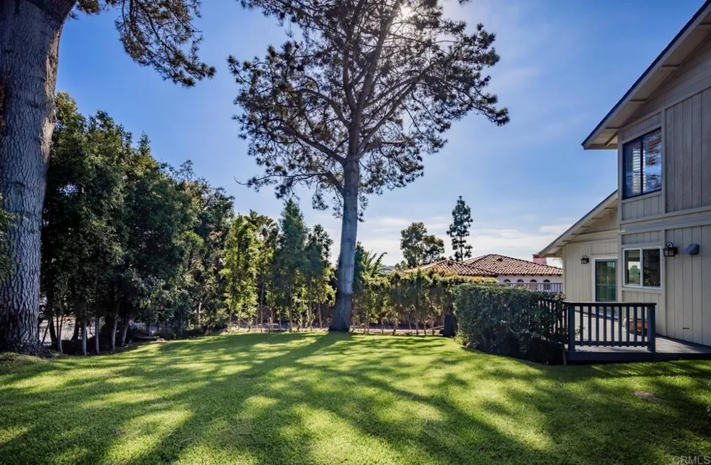 279 Hillcrest Drive Encinitas, CA 92024