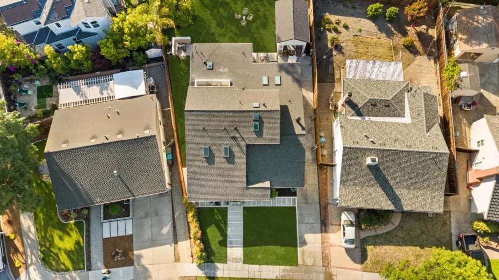 2442 Hampton Avenue Redwood City, CA 94061