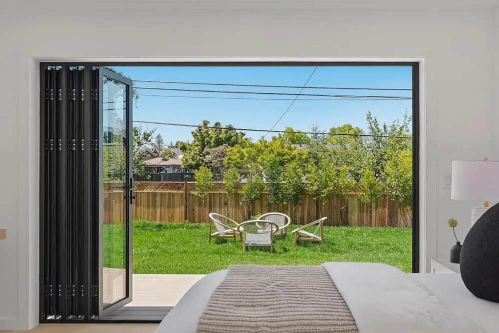 2442 Hampton Avenue Redwood City, CA 94061