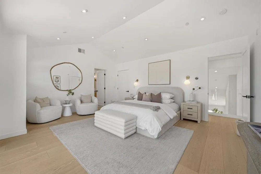 2442 Hampton Avenue Redwood City, CA 94061