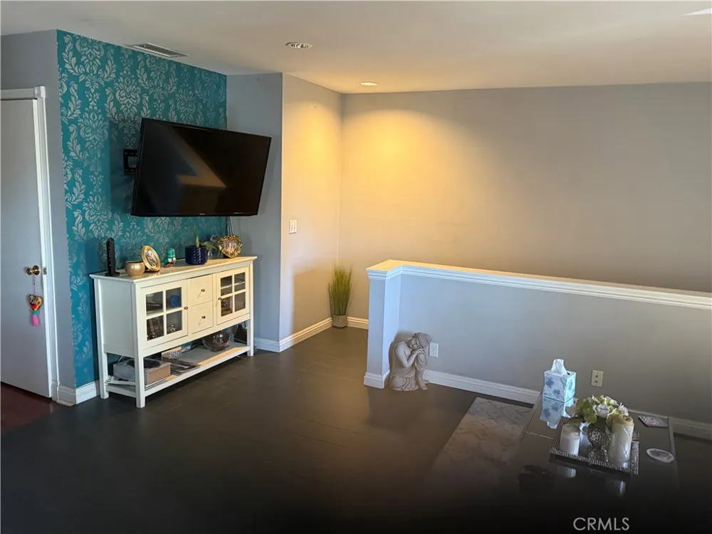 13095 Hubbard Street #6 Sylmar, CA 91342