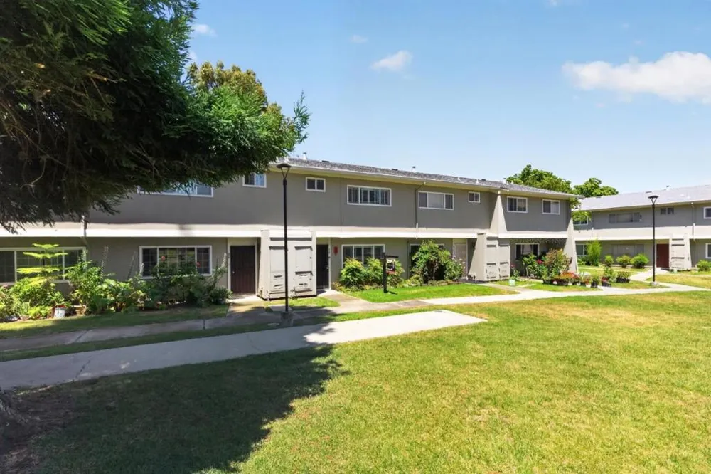 92 Hemlock Lane Milpitas, CA 95035