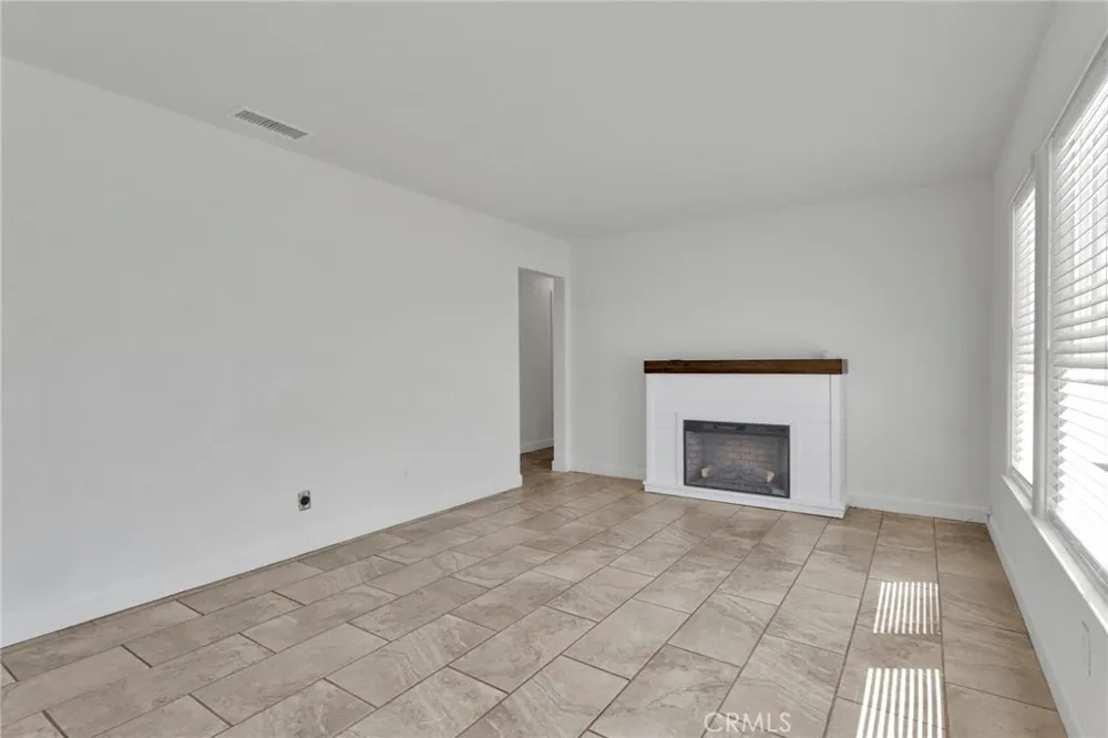 18200 Hercules Hesperia, CA 92345