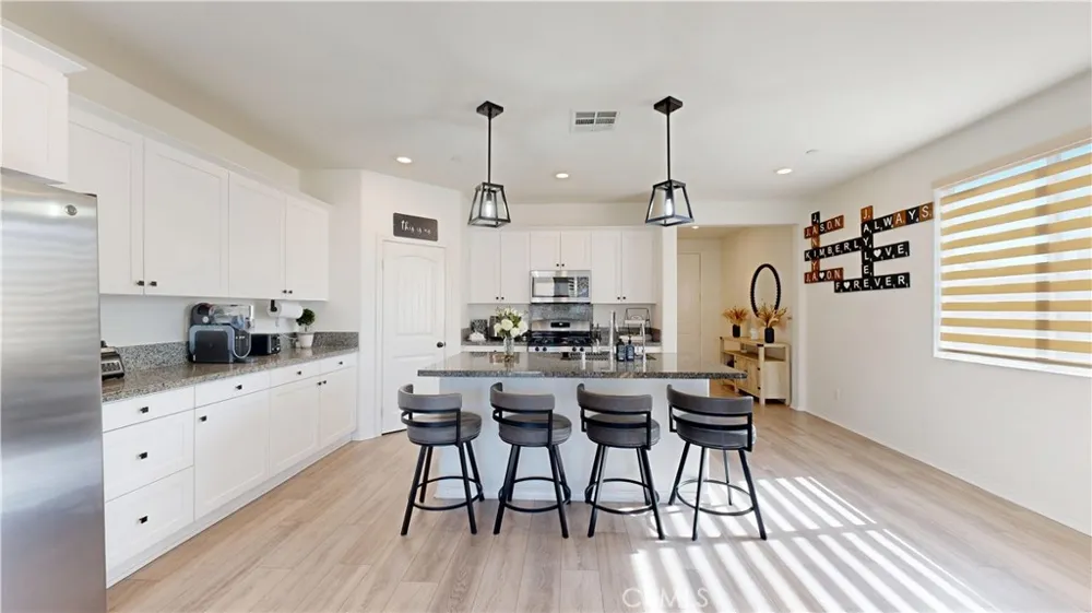 6607 Bryce Canyon Court Jurupa Valley, CA 92509
