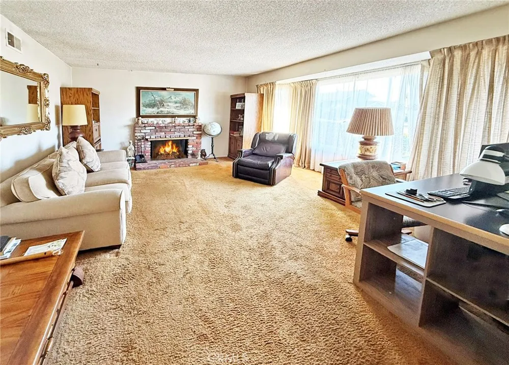 11386 Ivory Avenue Fountain Valley, CA 92708