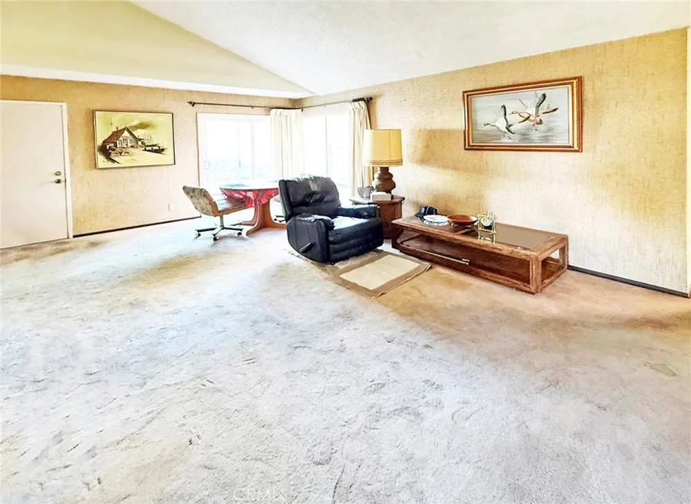 11386 Ivory Avenue Fountain Valley, CA 92708