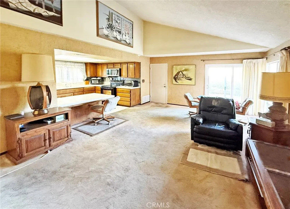 11386 Ivory Avenue Fountain Valley, CA 92708