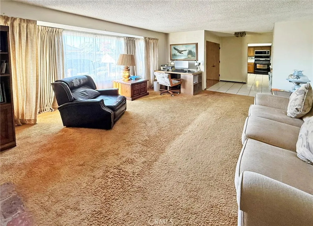 11386 Ivory Avenue Fountain Valley, CA 92708