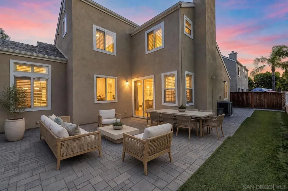 16 Spring Hbr Aliso Viejo, CA 92656
