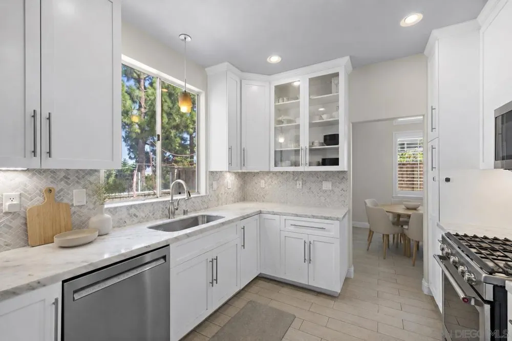 16 Spring Hbr Aliso Viejo, CA 92656