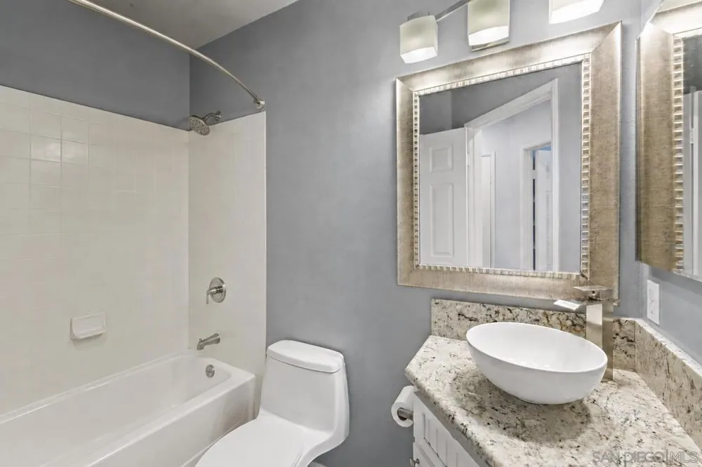 16 Spring Hbr Aliso Viejo, CA 92656
