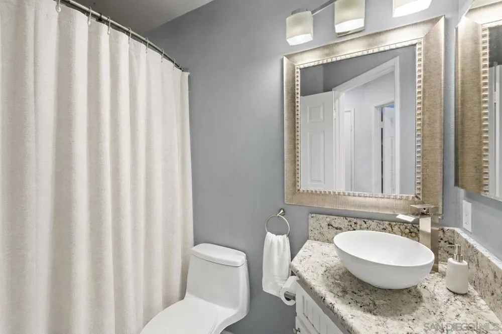 16 Spring Hbr Aliso Viejo, CA 92656